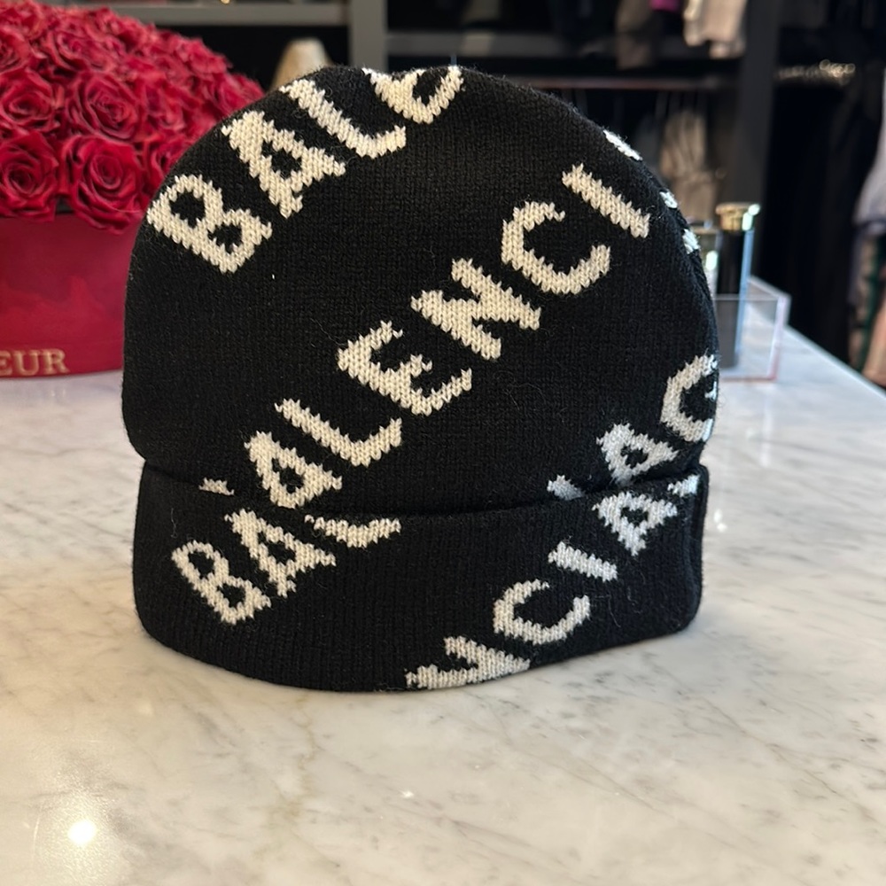 Balenciaga Women’s Beanie